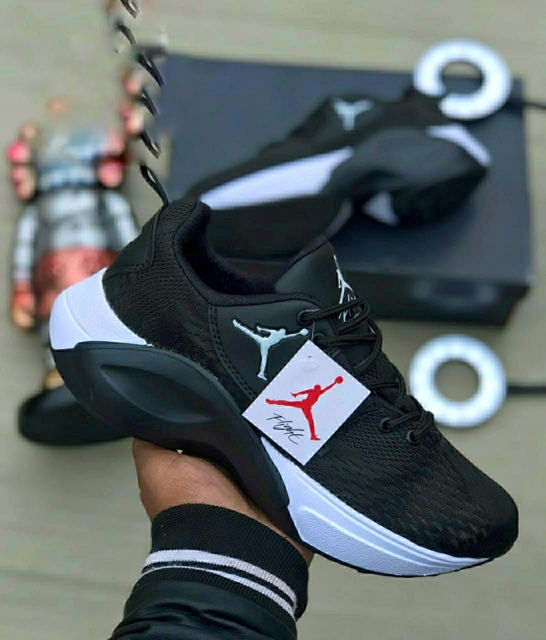 JORDAN ULTRA